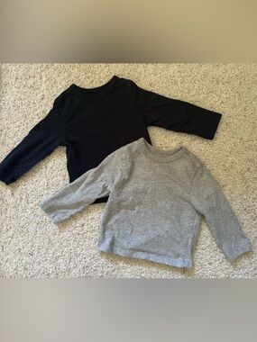 The Children's Place Black and Gray Long-Sleeve Crewneck Tees